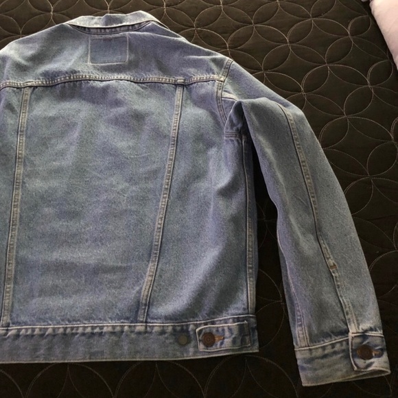 Vintage Levi’s Jean Jacket - Picture 5 of 7
